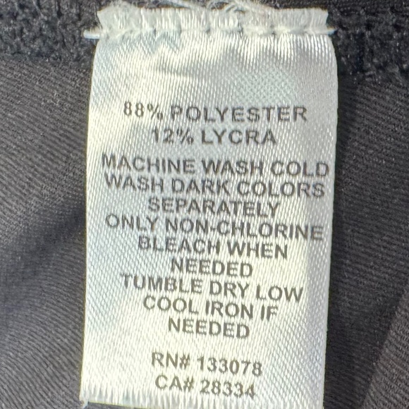 Lucky In Love Women's Golf 16" Skort Floral Laser Cut Black & White Small - Picture 4 of 6